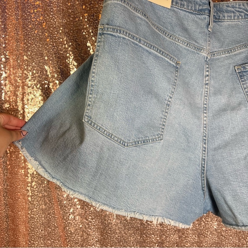 Universal Thread High-Rise 90s Light Blue Cut-Off Denim Shorts Size plus 26 NWT - Picture 9 of 11